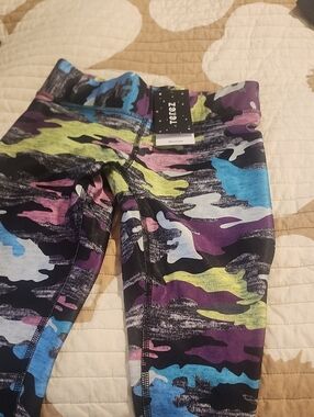 Terez Multicolor Camo Active Leggings